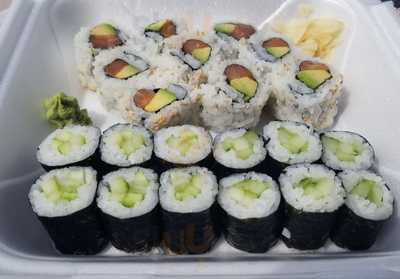 Sushi & Rolls