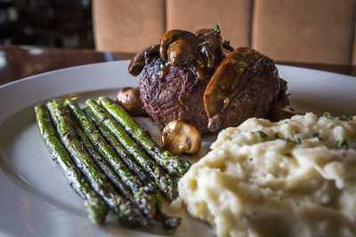 Standford's Bar & Grill