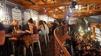 Social Kitchen & Brewery