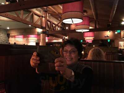 Claim Jumper Restaurants