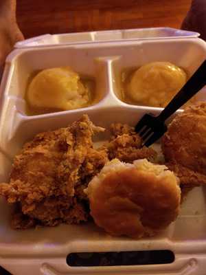 Lee's Famous Recipe Chicken