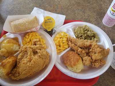 Lee's Famous Recipe Chicken