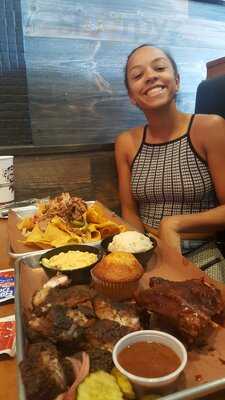 Famous Dave's Bar-b-que