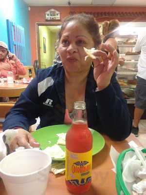 Antojitos Colombianos Bakery