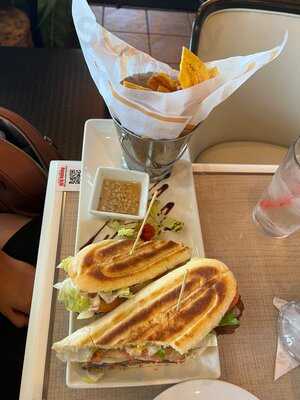 Havana Grill Cuban Cuisine & Bakery