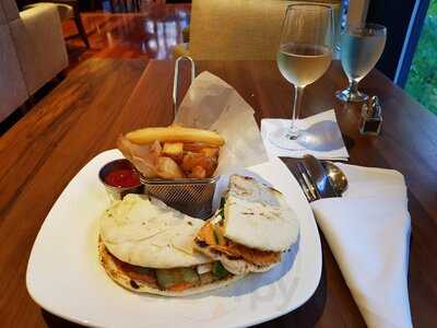 Den Drink Eat Network