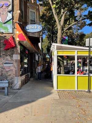 Kitsch'n On Roscoe