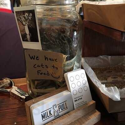 Milk & Pull Cafe