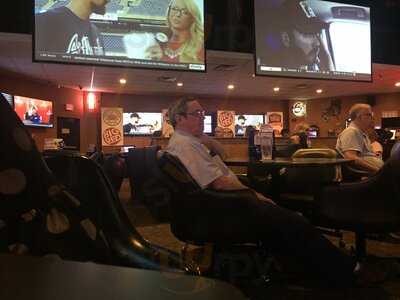 Big Red Restaurant & Sports Bar