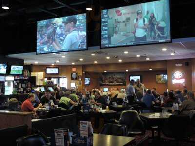 Big Red Restaurant & Sports Bar