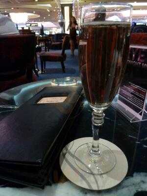 Laguna Champagne Bar