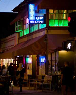 Level Up Food & Lounge