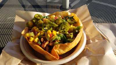 Tambayan Karaoke Bar And Restaurant