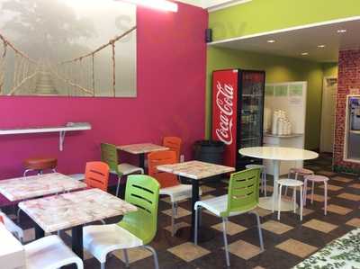 Happy Berry Frozen Yogurt