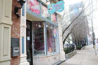 3 Sweet Girls Cakery