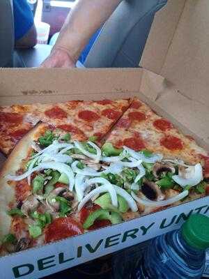 Benny Blancos Slice Of The Bronx