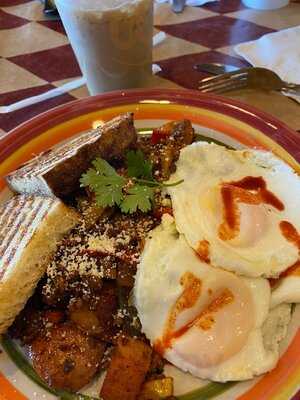 Lulu's Bread And Breakfast