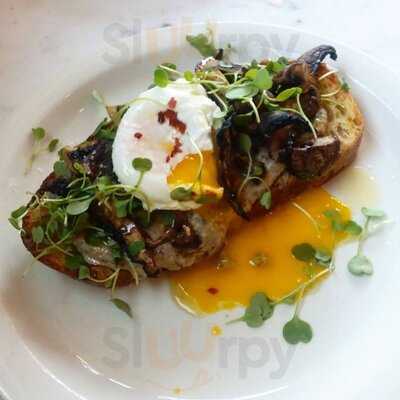 Lulu's Bread And Breakfast