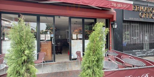 Le P'tit Paris Bistro