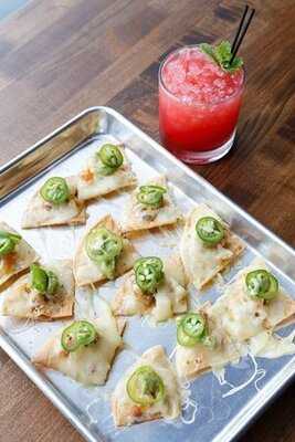 Element Kitchen & Cocktail