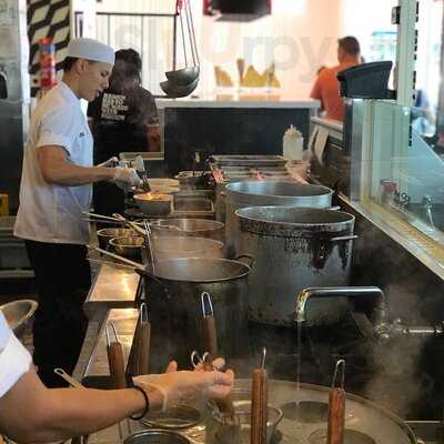 Rakiraki Ramen & Pokirrito