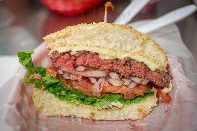 Pearl's Deluxe Burgers