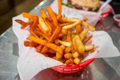 Pearl's Deluxe Burgers