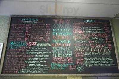 Pearl's Deluxe Burgers