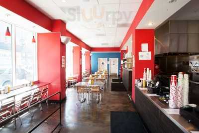 Pearl's Deluxe Burgers