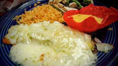 Tres Amigos Restaurant & Cantina