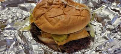 Williams Shop N Grill