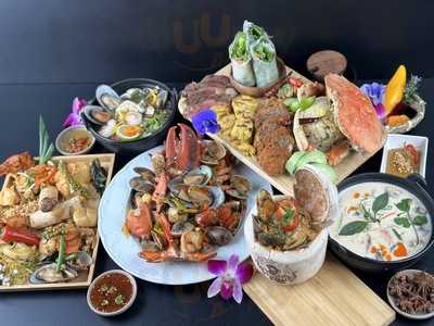 King & I At The Lakes