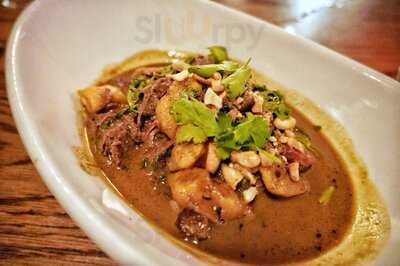 Lafayette Pub & Bistro