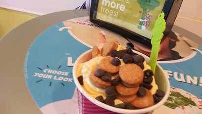 Menchie's Frozen Yogurt
