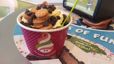 Menchie's Frozen Yogurt
