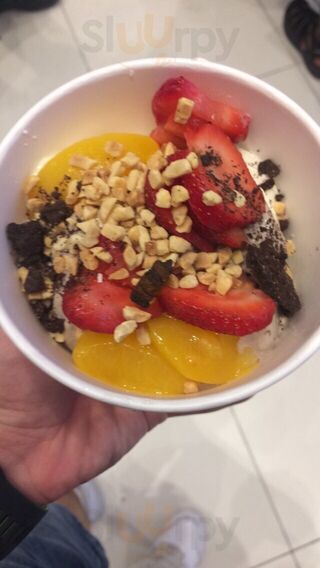 Blizz Frozen Yogurt