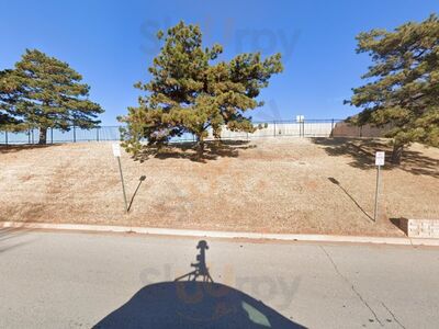 Frullati Cafe & Bakery