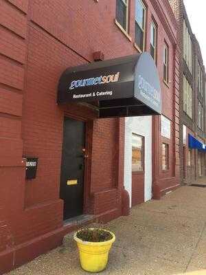 Moms Soul Food Kitchen