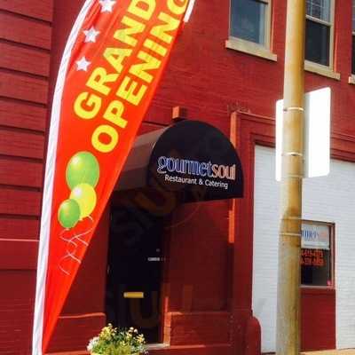 Moms Soul Food Kitchen