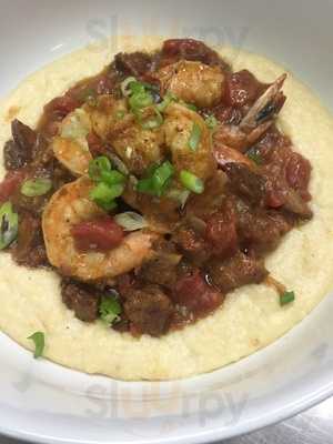 Moms Soul Food Kitchen