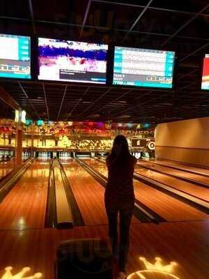 East Village Tavern And Bowl