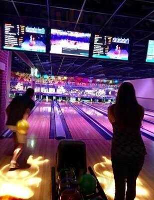 East Village Tavern And Bowl