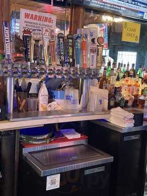 Friendly's Sports Bar