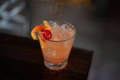 Whiskey Tree Bar & Grill