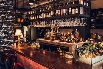 Madam's Modern Kitchen + Bar