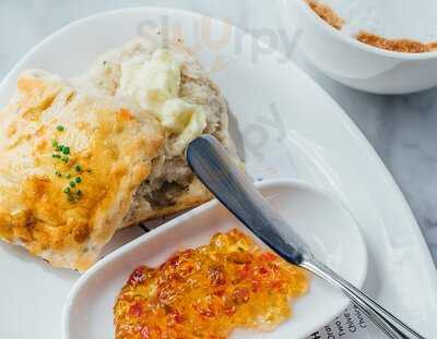 Madam's Modern Kitchen + Bar