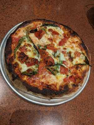 Amici's East Coast Pizzeria