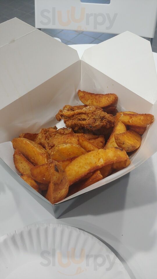 Boss' Pizza And Chicken