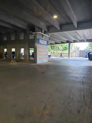 Farm Burger Grant Park