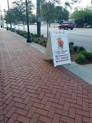 Farm Burger Grant Park